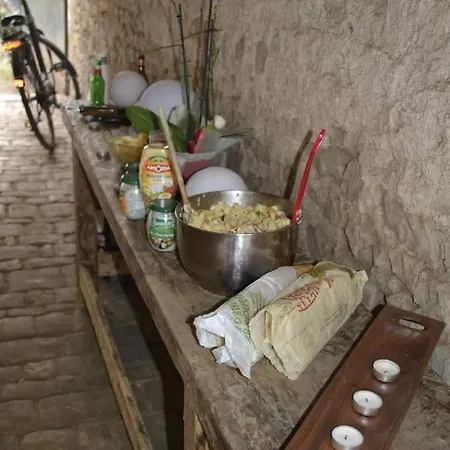 Belle Chambre D'hote Pour 2 A 4 Personnes Chef-Boutonne
